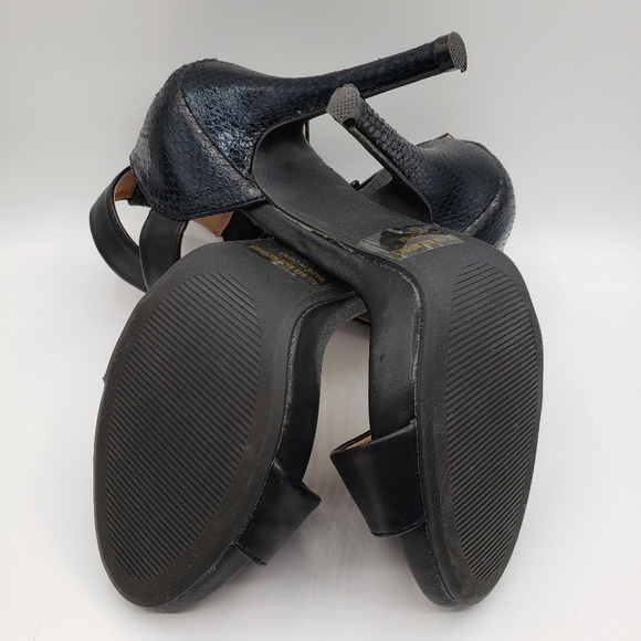 Wild Diva black heels, 4.5|" heels, Size 8 - Picture 5 of 6